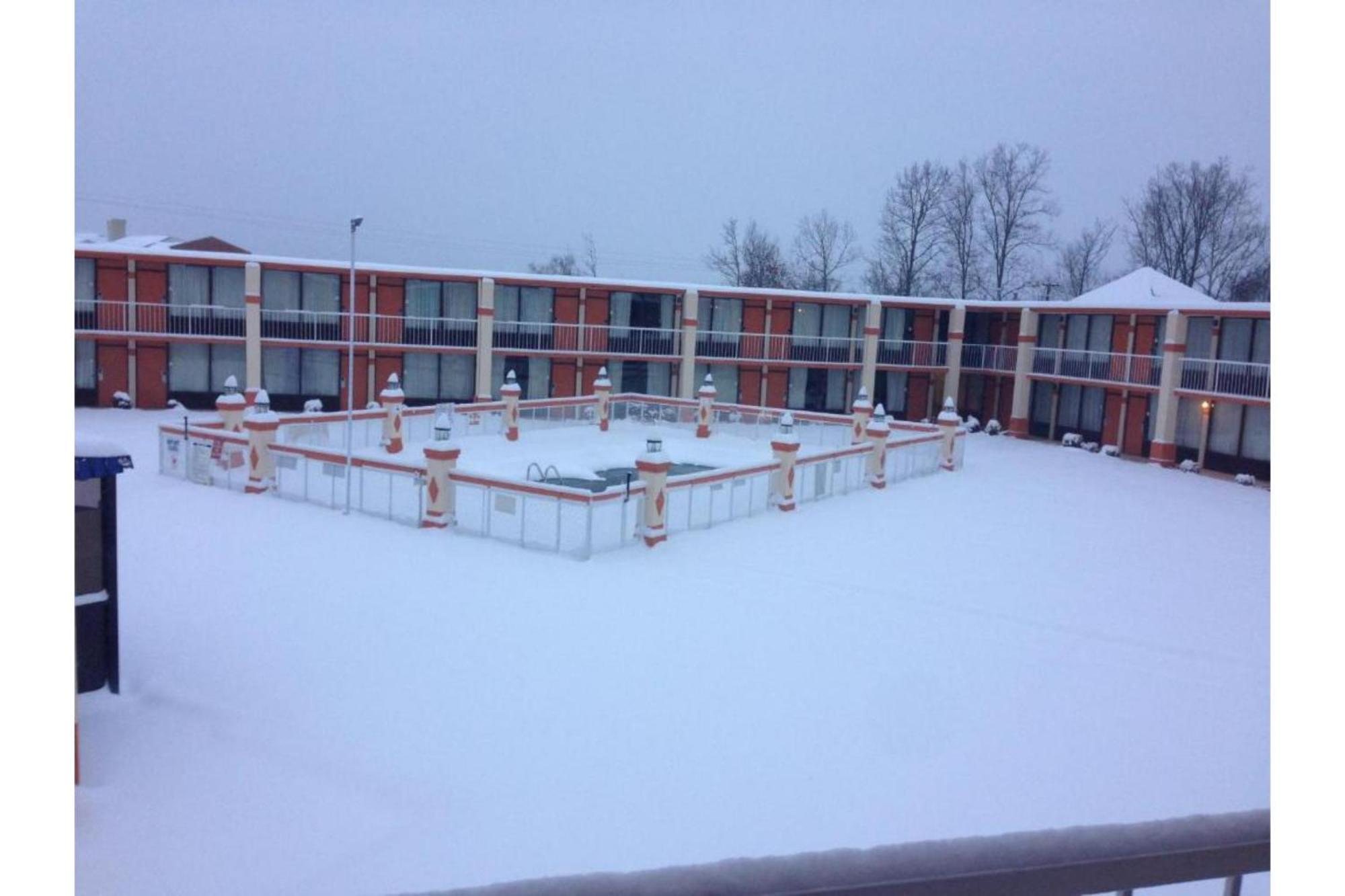 Oyo Hotel Greensboro East I 40 Zewnętrze zdjęcie