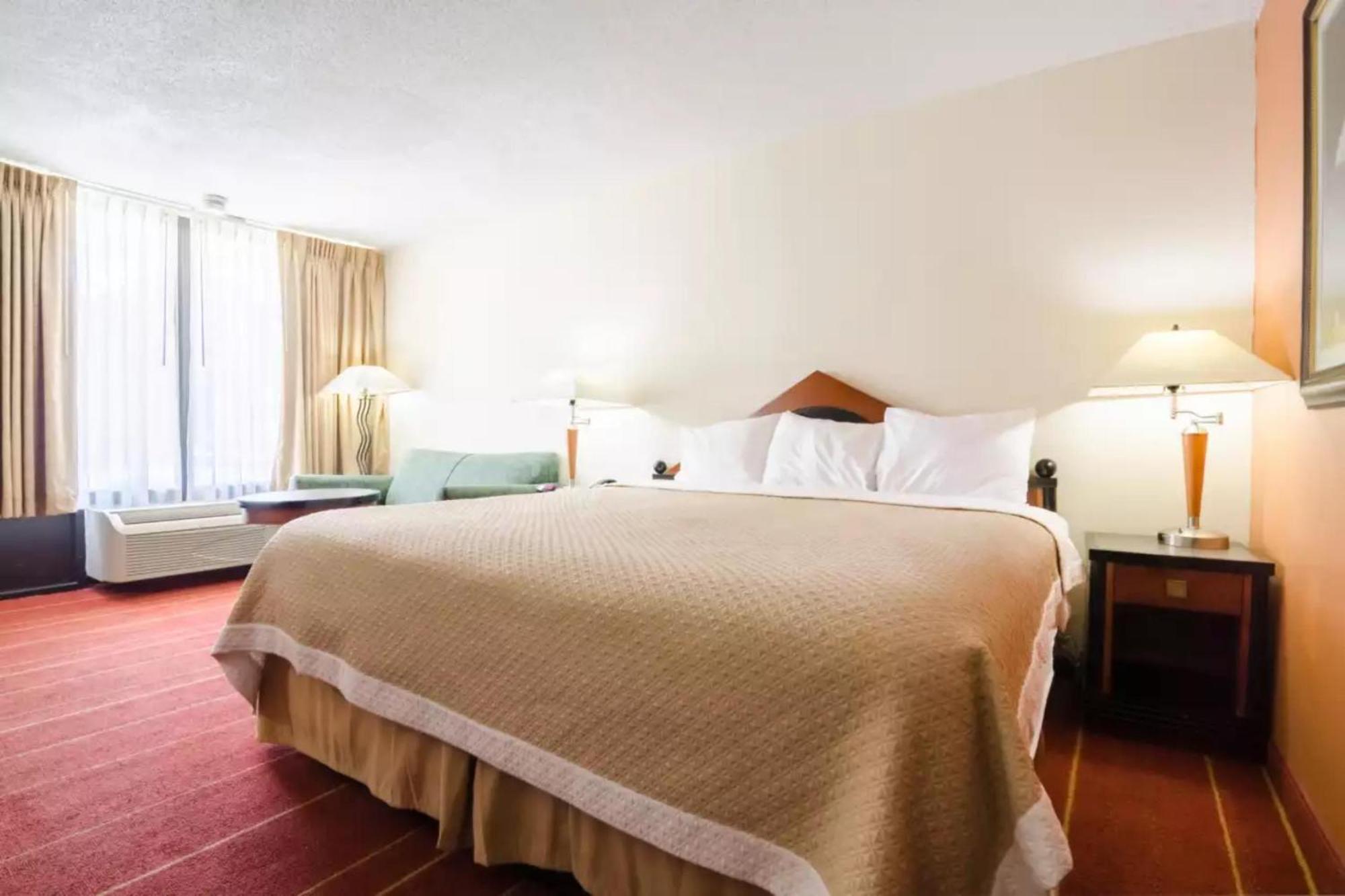 Oyo Hotel Greensboro East I 40 Zewnętrze zdjęcie