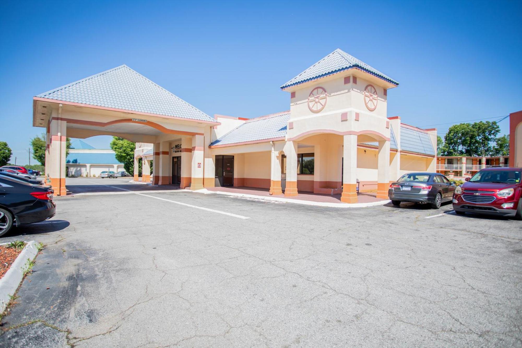 Oyo Hotel Greensboro East I 40 Zewnętrze zdjęcie