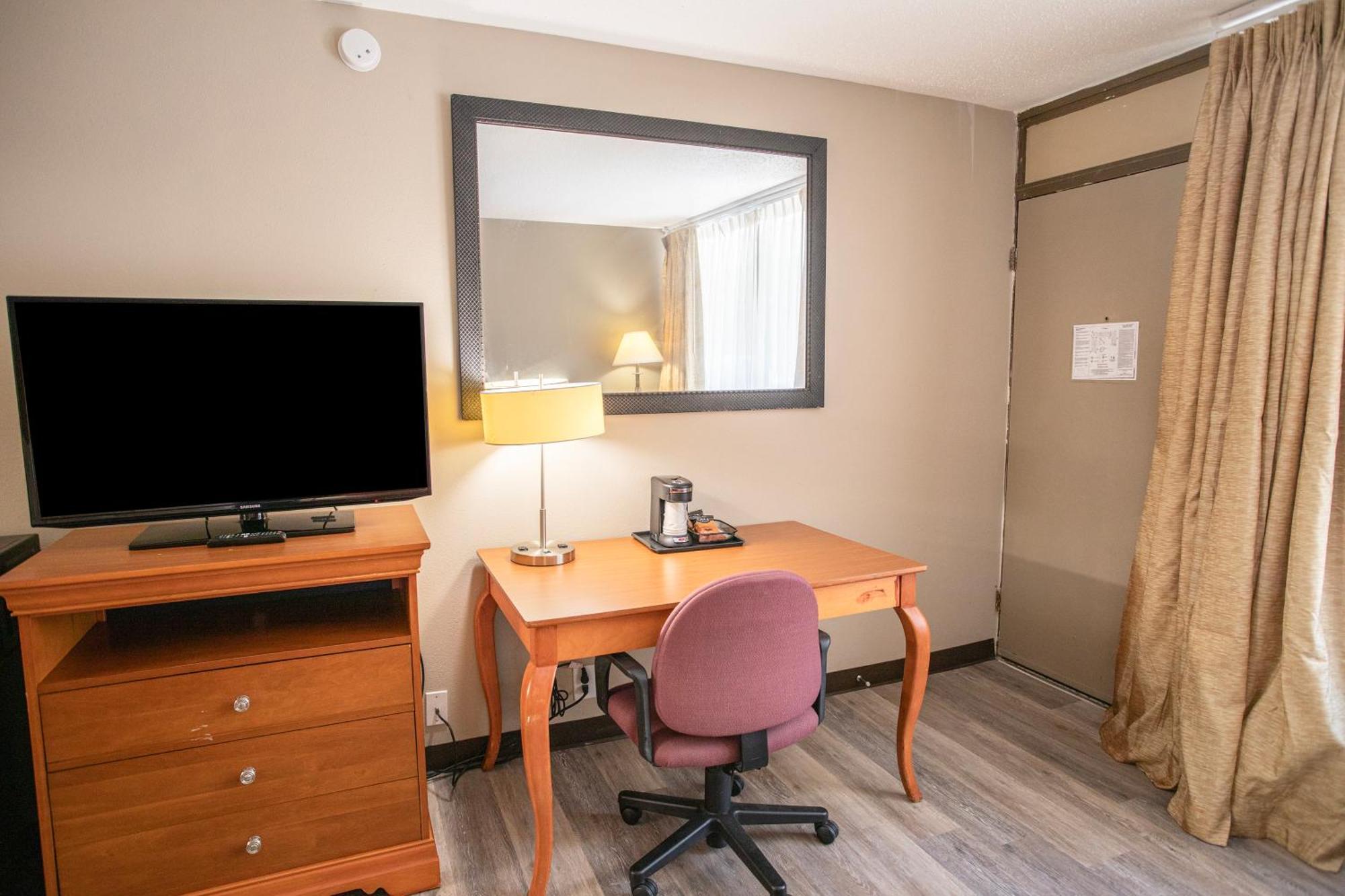 Oyo Hotel Greensboro East I 40 Zewnętrze zdjęcie