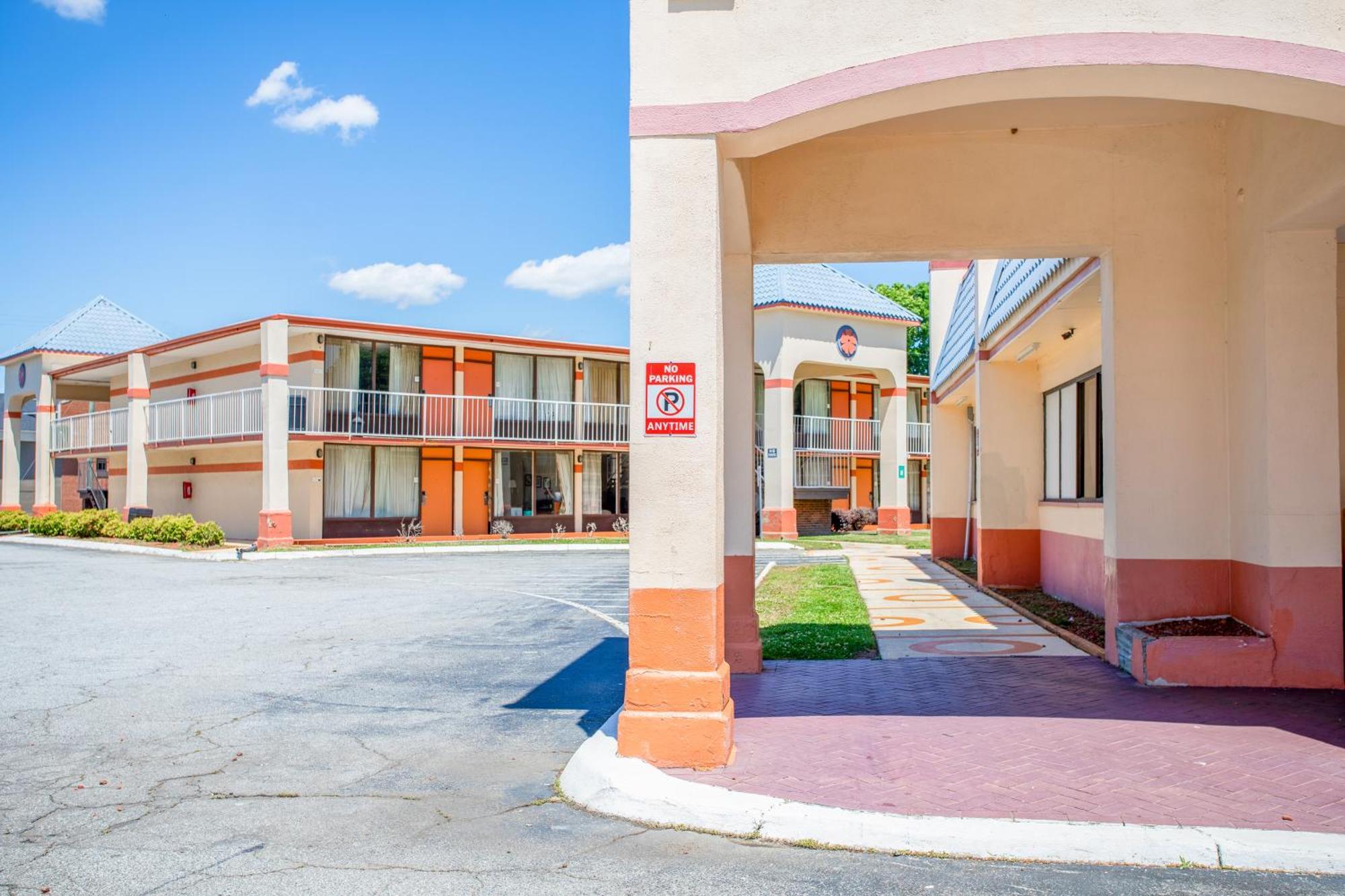 Oyo Hotel Greensboro East I 40 Zewnętrze zdjęcie